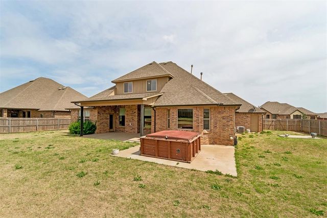 2267 Poplar Avenue NW, Piedmont, OK 73078
