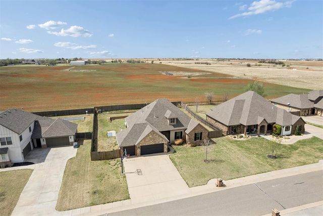 2267 Poplar Avenue NW, Piedmont, OK 73078