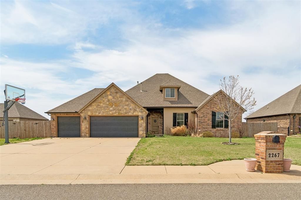 2267 Poplar Avenue NW, Piedmont, OK 73078