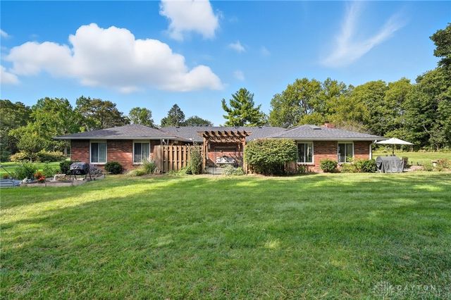 631 Augusta Drive, Fairborn, OH 45324