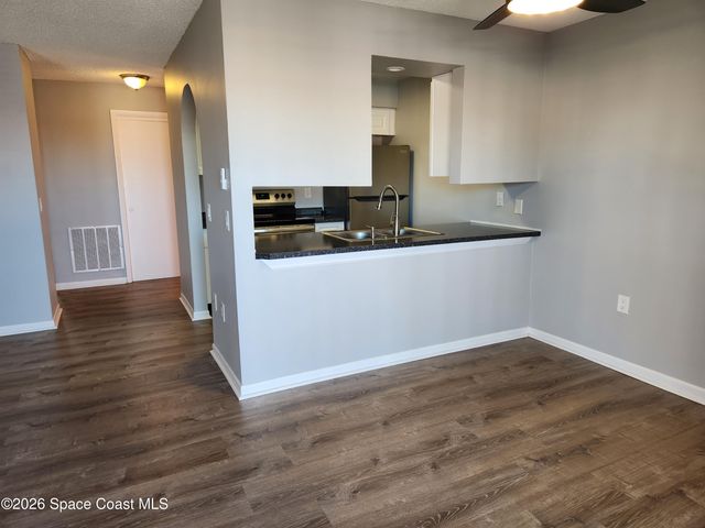 207 San Juan Circle, Melbourne, FL 32935