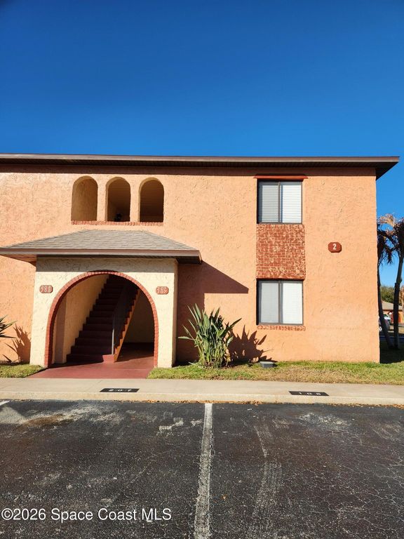 207 San Juan Circle, Melbourne, FL 32935