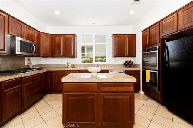 80 Wonderland, Irvine, CA 92620