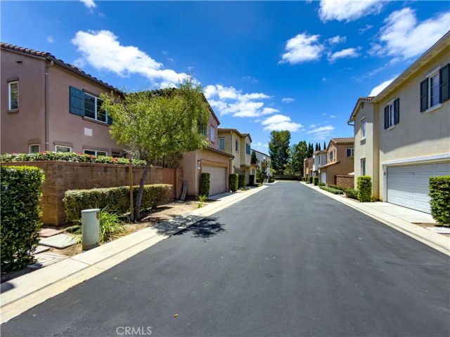 80 Wonderland, Irvine, CA 92620