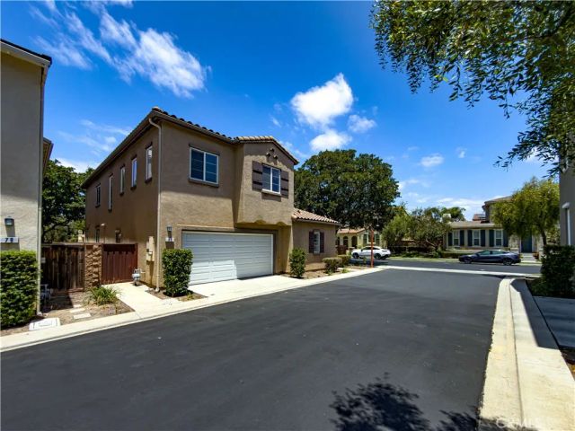 80 Wonderland, Irvine, CA 92620