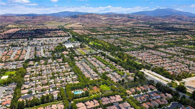 80 Wonderland, Irvine, CA 92620