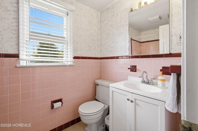 1317 W Magnolia Avenue, Sea Girt, NJ 08750