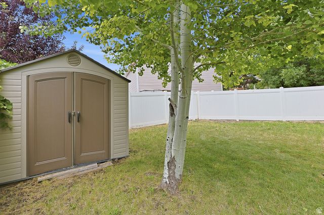 8784 S PEBBLECREEK RD, West Jordan, UT 84081
