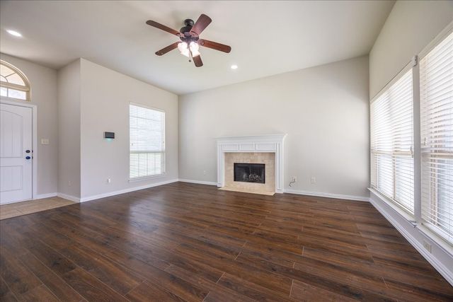 304 Hardeman Boulevard, Justin, TX 76247