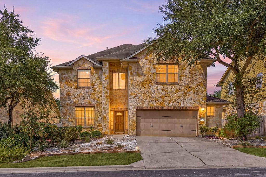 8608 Alophia DR, Austin, TX 78739