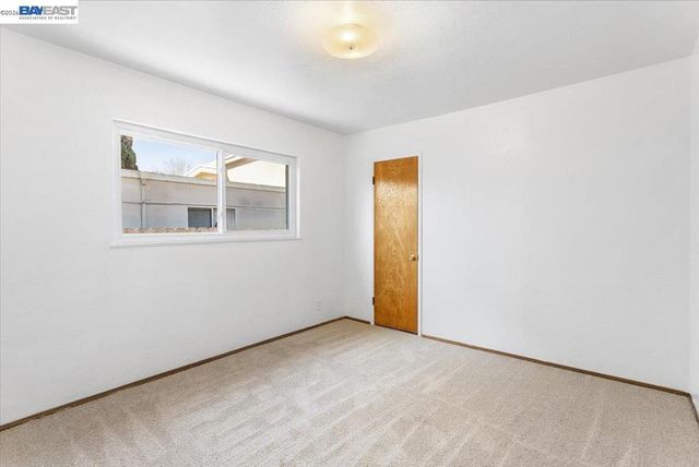 1848 Walnut St., Alameda, CA 94501