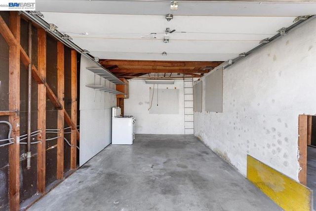 1848 Walnut St., Alameda, CA 94501