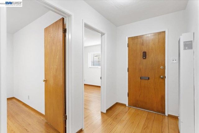 1848 Walnut St., Alameda, CA 94501