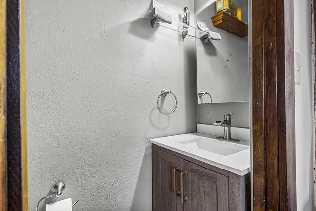 616 West Street, Baraboo, WI 53913