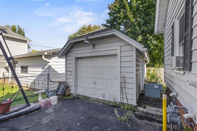 616 West Street, Baraboo, WI 53913