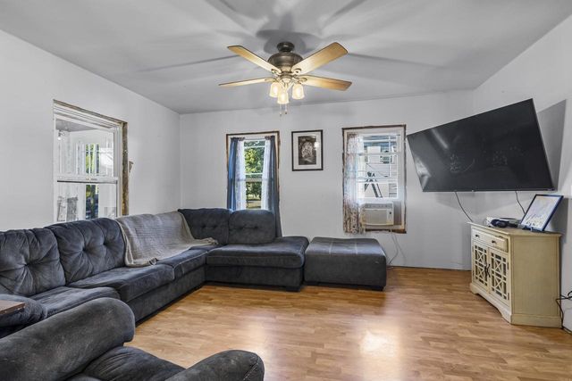 616 West Street, Baraboo, WI 53913