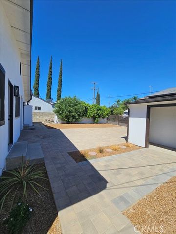 17037 Covello Street, Van Nuys (los Angeles), CA 91406