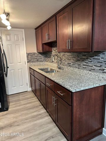 4056 W PALOMINO Road, Phoenix, AZ 85019