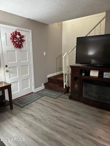 4056 W PALOMINO Road, Phoenix, AZ 85019