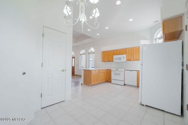 2423 W Vía Di Silvio, Tucson, AZ 85741