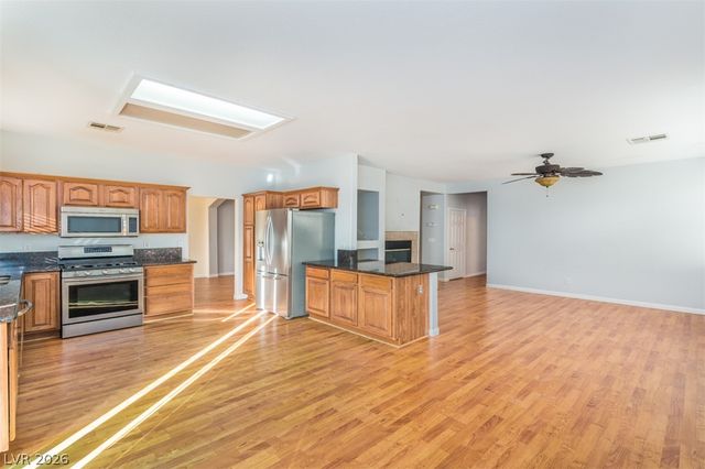 992 Leadville Meadows Drive, Henderson, NV 89052