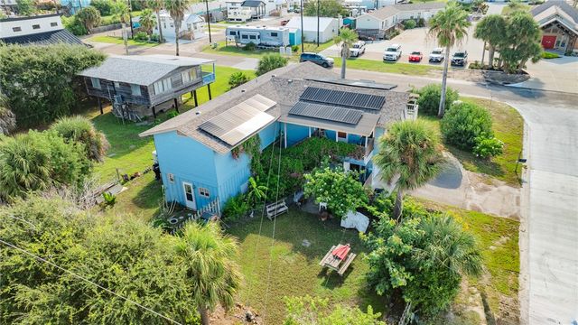 424 Trojan St, Port Aransas, TX 78373