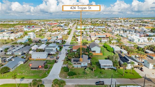 424 Trojan St, Port Aransas, TX 78373