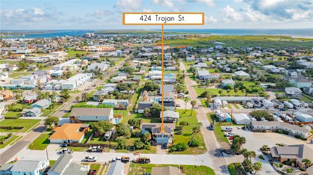 424 Trojan St, Port Aransas, TX 78373