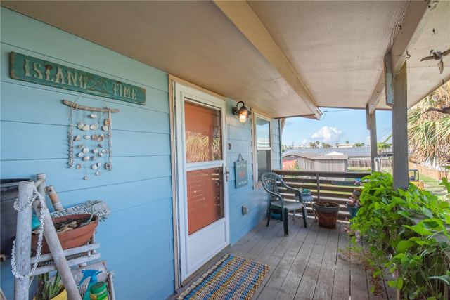 424 Trojan St, Port Aransas, TX 78373