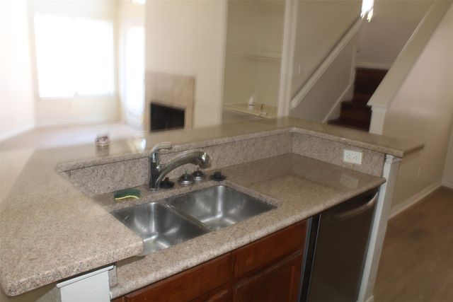 9809 Walnut Street 210, Dallas, TX 75243