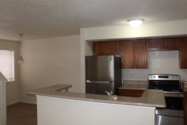9809 Walnut Street 210, Dallas, TX 75243