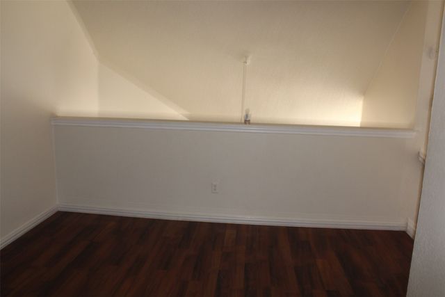 9809 Walnut Street 210, Dallas, TX 75243