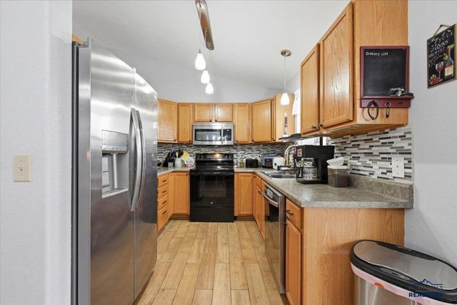 4625 THREE RIVERS DR, Rapid City, SD 57701