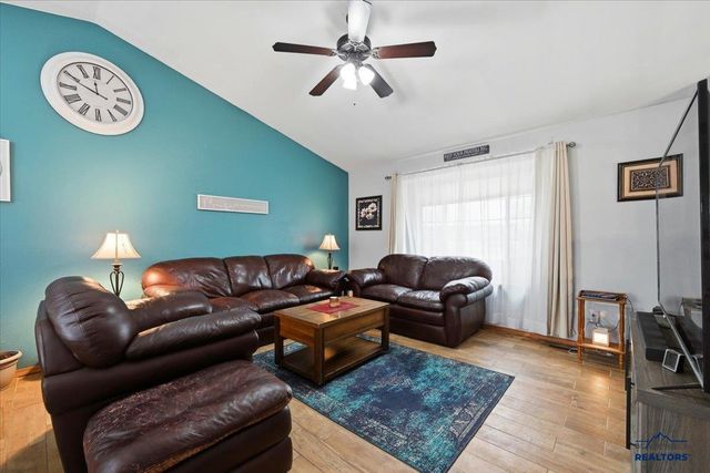 4625 THREE RIVERS DR, Rapid City, SD 57701