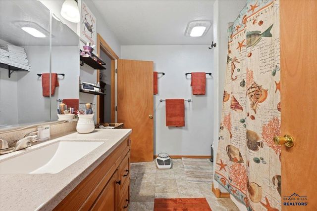 4625 THREE RIVERS DR, Rapid City, SD 57701