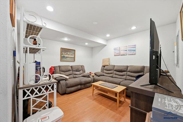 4625 THREE RIVERS DR, Rapid City, SD 57701