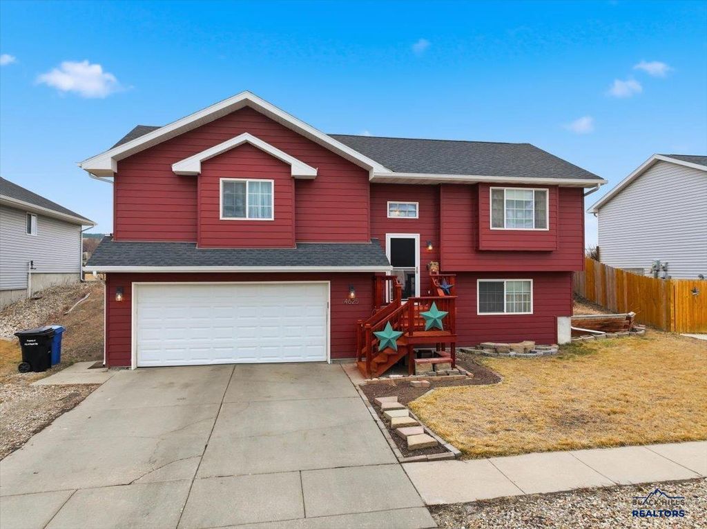 4625 THREE RIVERS DR, Rapid City, SD 57701