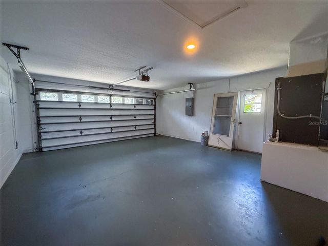 1367 HENSLEY DRIVE, Deland, FL 32724
