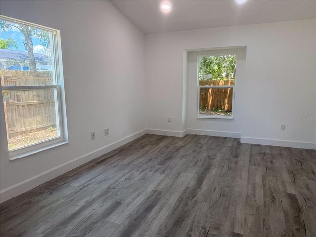 1367 HENSLEY DRIVE, Deland, FL 32724