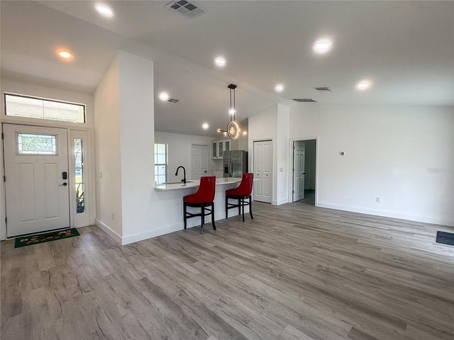 1367 HENSLEY DRIVE, Deland, FL 32724