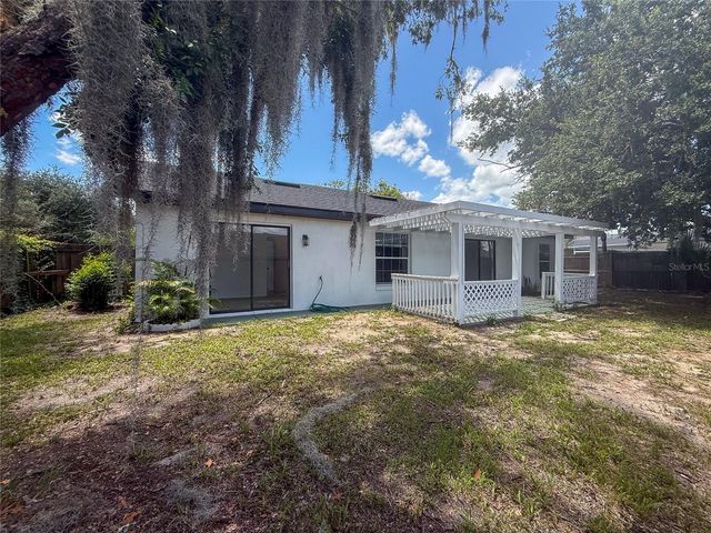 1367 HENSLEY DRIVE, Deland, FL 32724