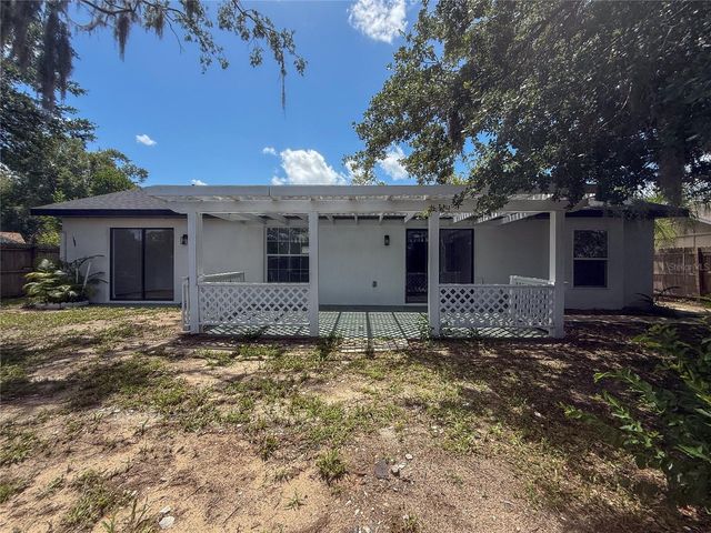 1367 HENSLEY DRIVE, Deland, FL 32724