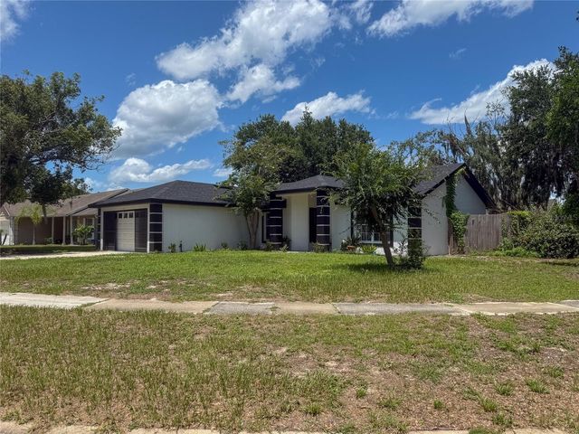 1367 HENSLEY DRIVE, Deland, FL 32724