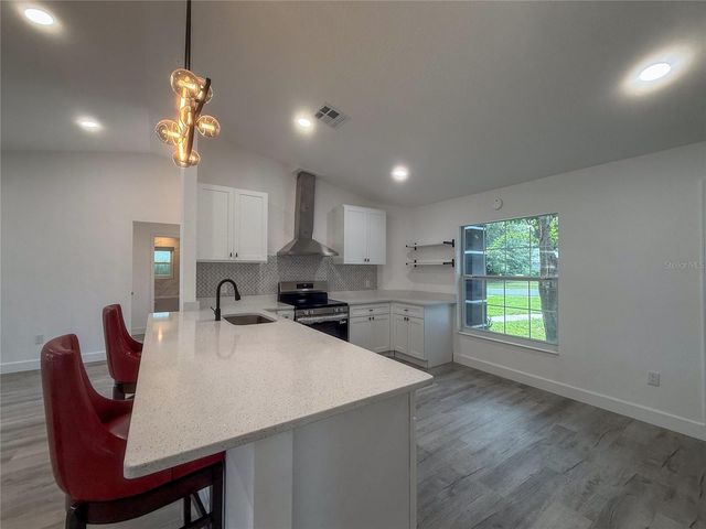 1367 HENSLEY DRIVE, Deland, FL 32724