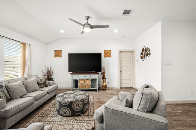8110 Milam Lane, Rosharon, TX 77583