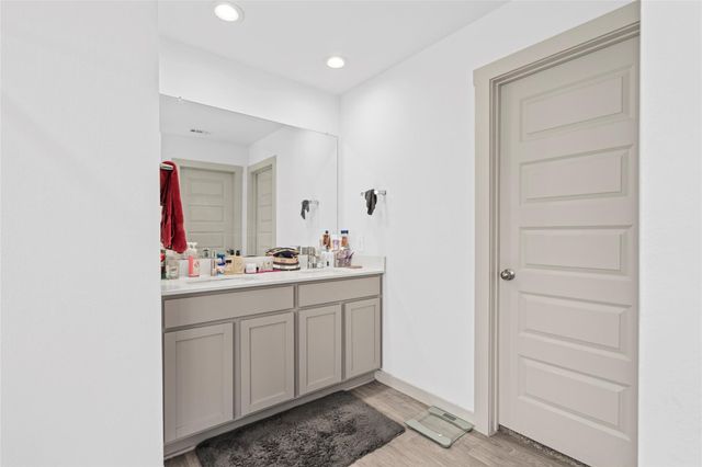 8110 Milam Lane, Rosharon, TX 77583