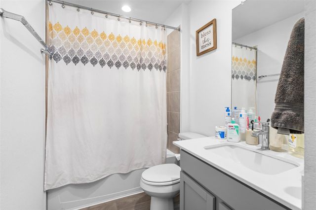 8110 Milam Lane, Rosharon, TX 77583