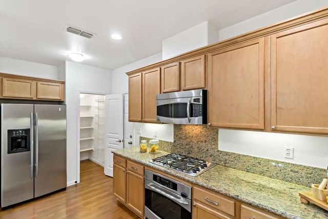 2695 Northern Cross Road, Hayward, CA 94545