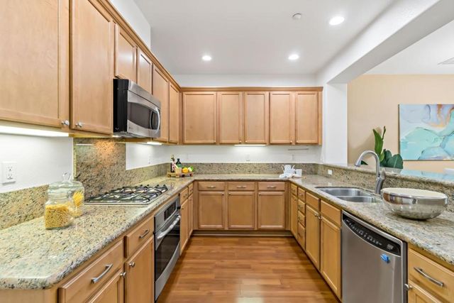 2695 Northern Cross Road, Hayward, CA 94545