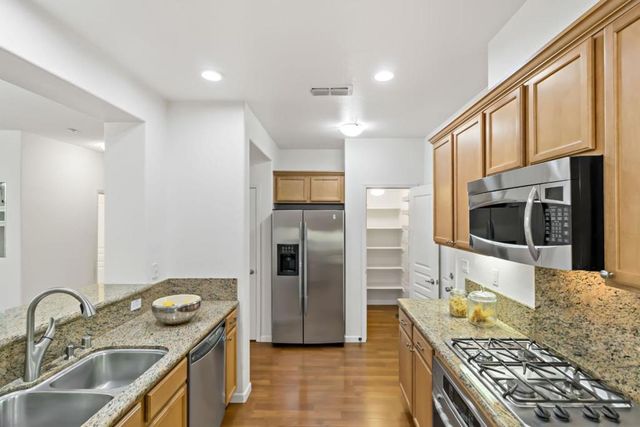 2695 Northern Cross Road, Hayward, CA 94545